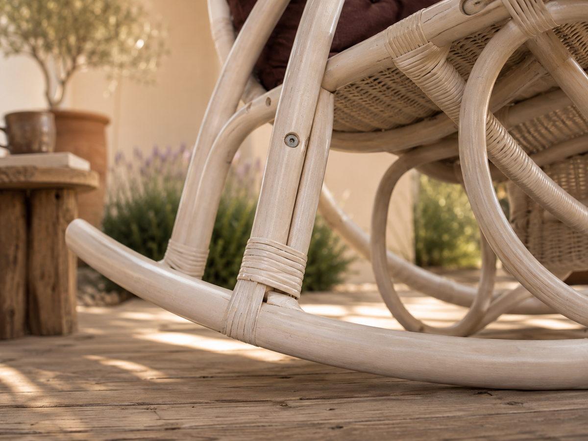 TANO - Rocking Chair en Rotin Blanc